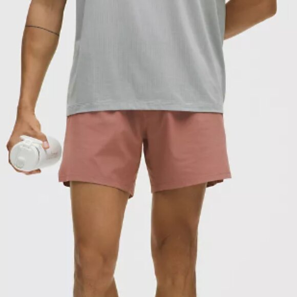 Lululemon NWT Mile Maker Ripstop Short - Picture 2 of 10